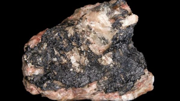 Global uranium production to recover this year