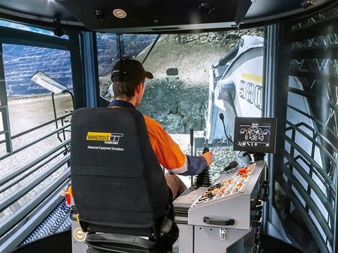 Liebherr R9800