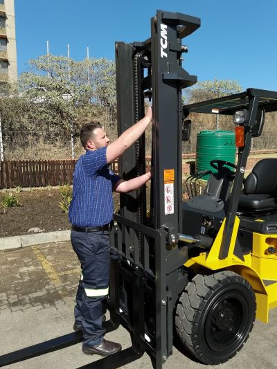 TCM forklift care pic 1 (002)